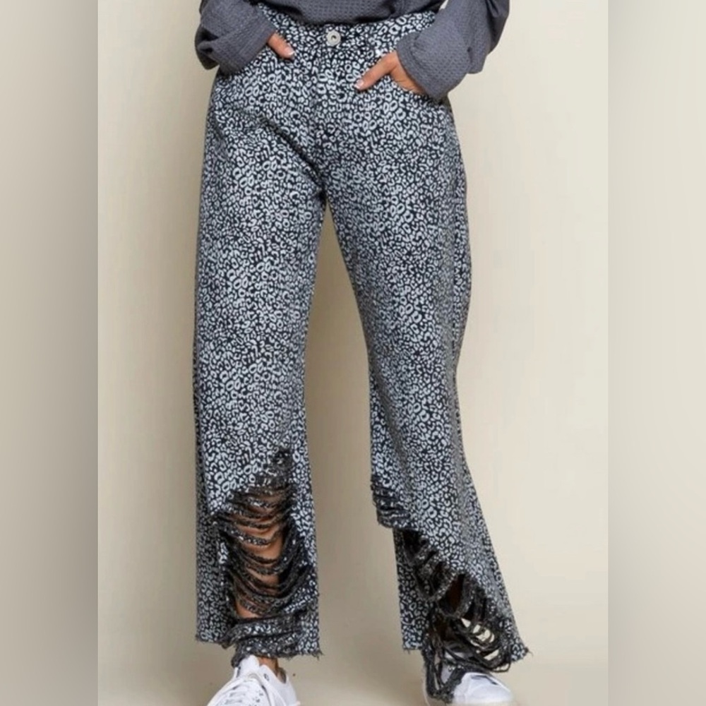 POL Wide Leg Leopard Print Pants - Picture 4 of 6